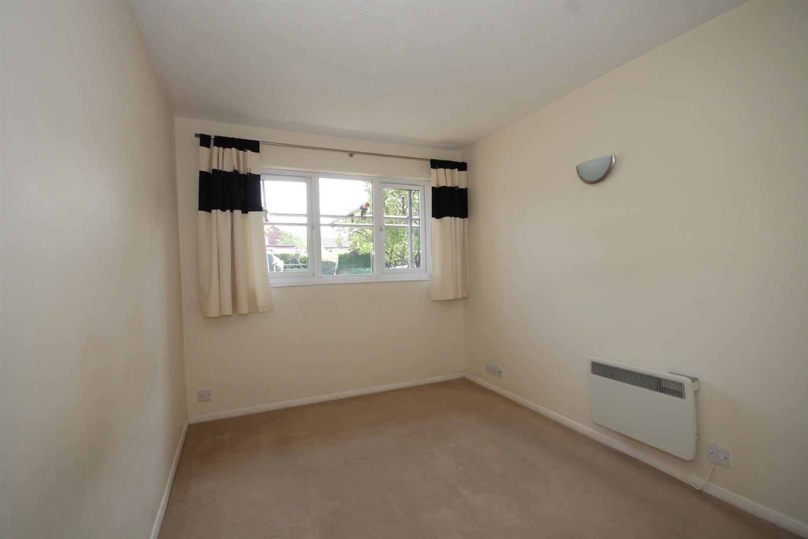 Newbridge Close, Broadbridge Heath, Horsham